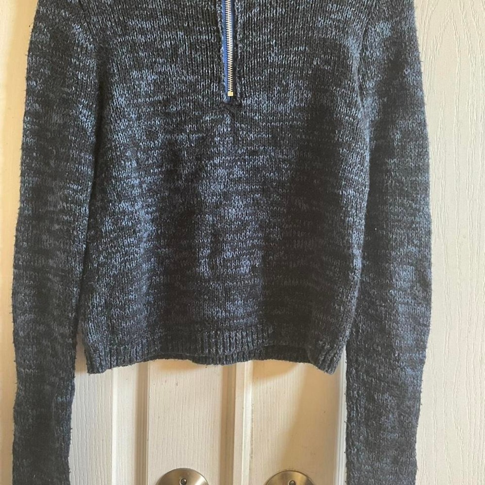 Hollister Blue and Black Zip Sweater -‎ Size Small - Picture 5 of 8